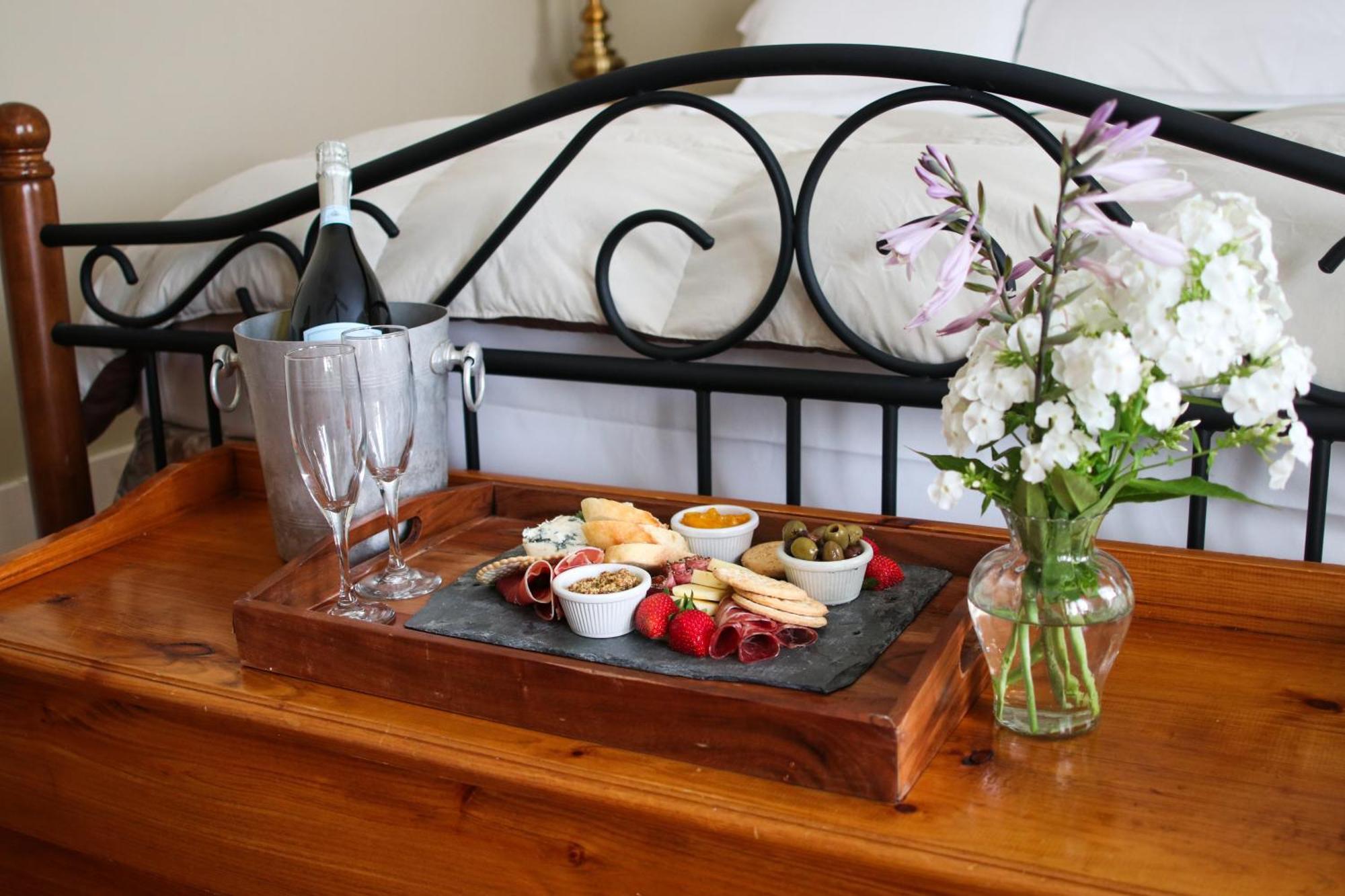 Inn Fullerton & Restaurant 3*